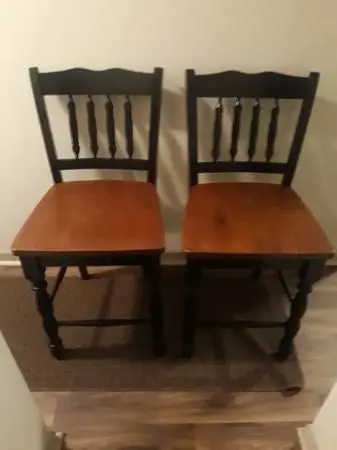 Nice solid wood mid-height chairs (standard table or hightop/barstool)