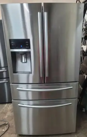 Samsung 28 cubic foot refrigerator with flex zone.