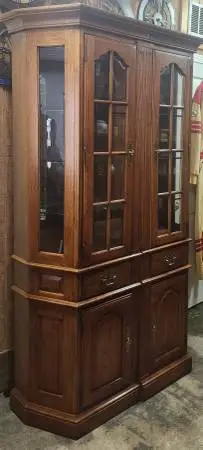 Set of Thomasville Pier Units