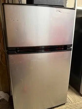 insignia mini fridge