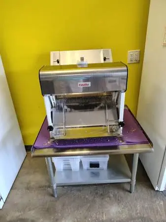 Commercial Bread slicer