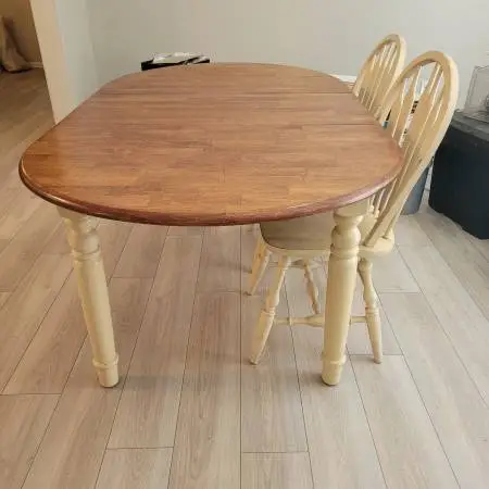 Dining room table