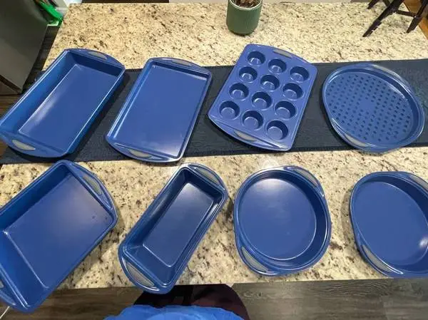 Blue Nonstick Bakeware Set — 8 Pieces - MOVING OUT SALE
