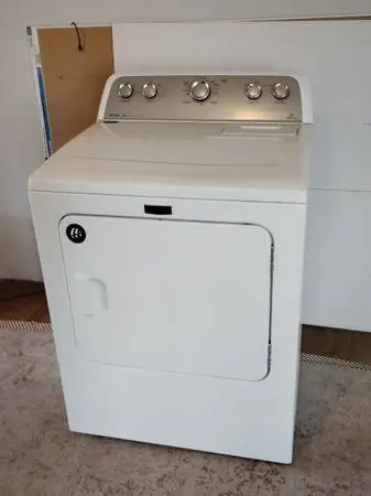 Maytag dryer gas h.e clean like new