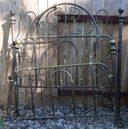Large Heavy Full Size BRASS BED FRAME in CHICO