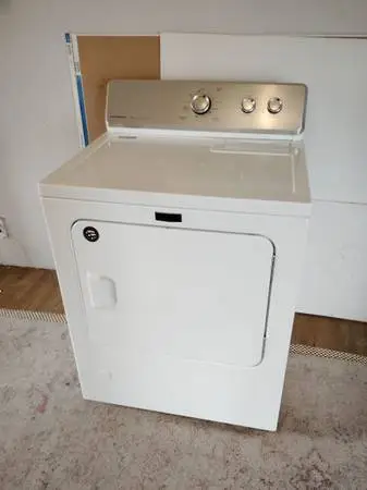 Maytag gas dryer like new clean