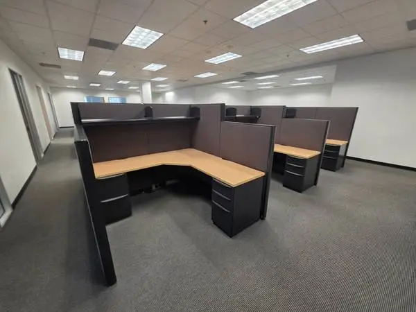 30+ HAWORTH OFFICE CUBICLES WORKSTATIONS