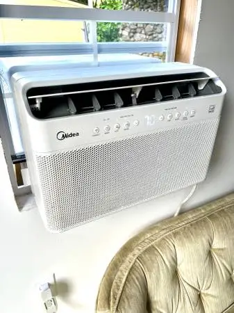 Midea 8,000 BTU “U” Smart Air Conditioner