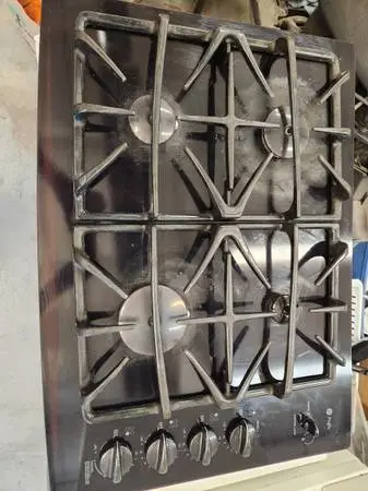 30 GE Profile 4 burner gas cooktop