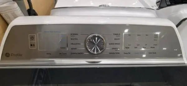 Brand new! GE washer !  Was 675 new in box deal of the day 550 come and get it
