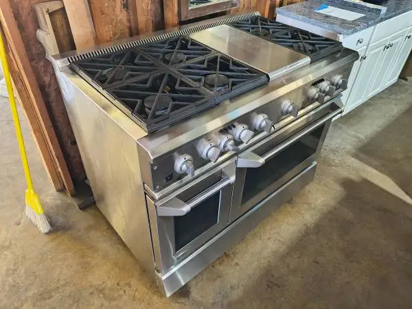 SS GE Monogram Natural Gas Range Model # ZDP48N6RH5SS Used