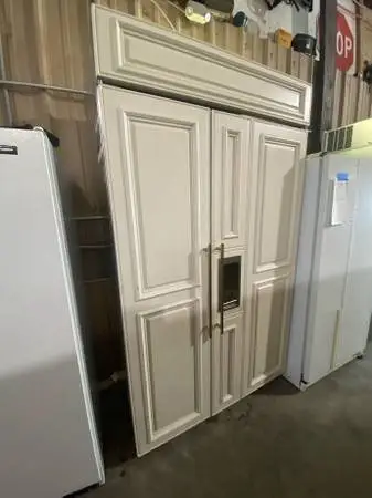 Off White Sub-Zero Smart Refrigerator Side by Side Model #BI-48SD Used