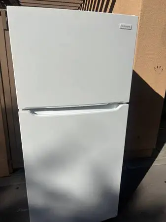 Frigidaire Refrigerator $230 Free Delivery