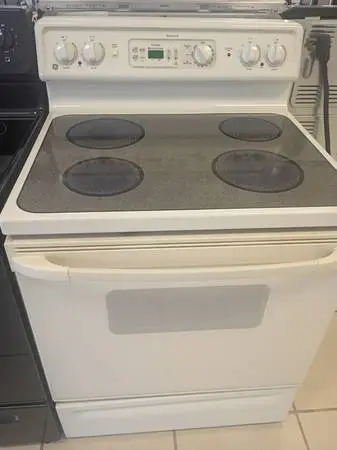 STOVE GLASS TOP WHITE GE