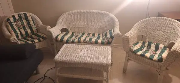 4 peice wicker set