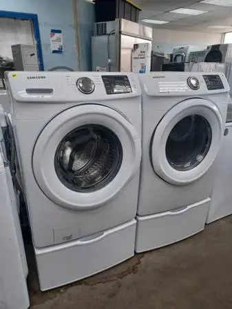 SAMSUNG  front load Washer and Dryer Set, pedestals