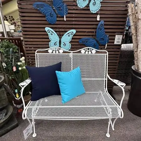 Like New Meadowcraft Dogwood Style High-Back Patio Glider...