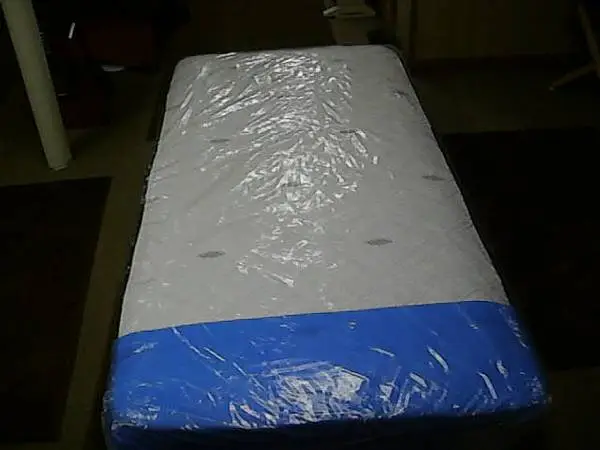 TWIN MATTRESS AND BOX SPRING