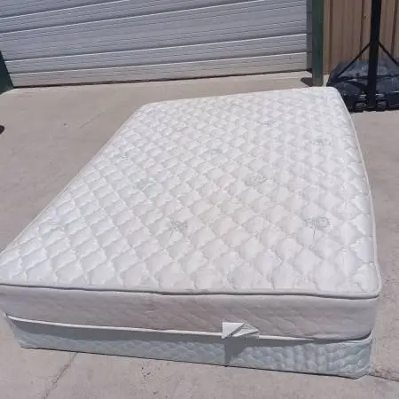 Queen mattress and box spring