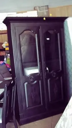 Black Hutch