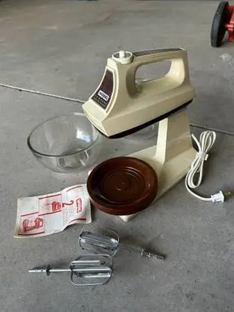 Vintage Waring 12 Speed 2 Way Electric Mixer