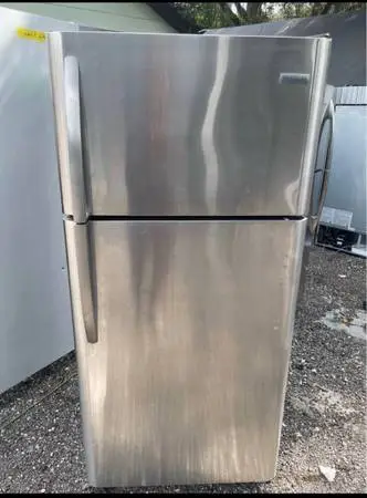 Frigidaire Top Freezer Refrigerator 30 inches Wide Stainless Steel Finish/ 60 Da