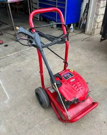 Reconditioned pressure washer (Briggs & Stratton) - 3,100 PSI, 190 CC engine.