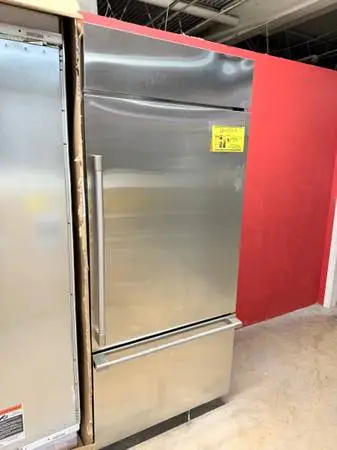 GE 36IN BUILT IN REFRIGERATOR