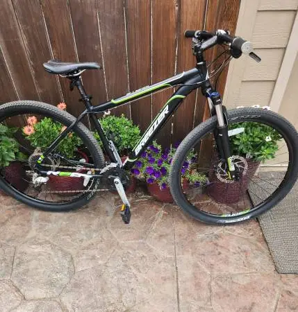 Mountain Bike 24 speed Storm Breeizer