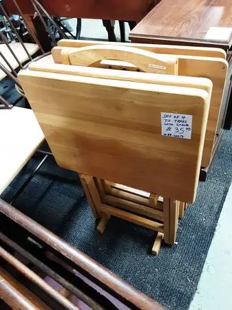 Set of 4-TV Trays with Stand 10519
