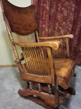 Antique Glide Rocker   Beauitful