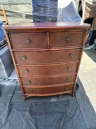 BEAUTIFUL LIKE NEW WOODEN BASSETT DRESSER CAN DELIVER LOCAL IF NEEDED