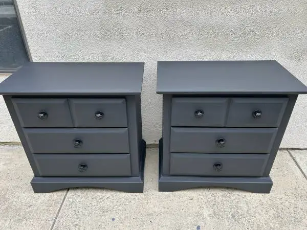 QUALITY LIKE NEW 3 DRAWER WOODEN NIGHTSTANDS CAN DELIVER LOCAL IF NEEDED