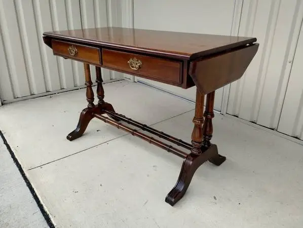 Vintage Broyhill Gallery Collections Mahogany Sofa/Entry Table