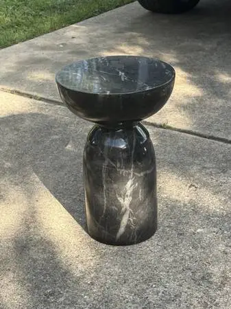 Tov Furniture Rue Faux Marble Concrete Indoor/Outdoor Side Table (Blac