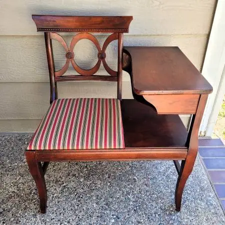 Vintage 1940s Mahogany Gossip Bench or Phone Table