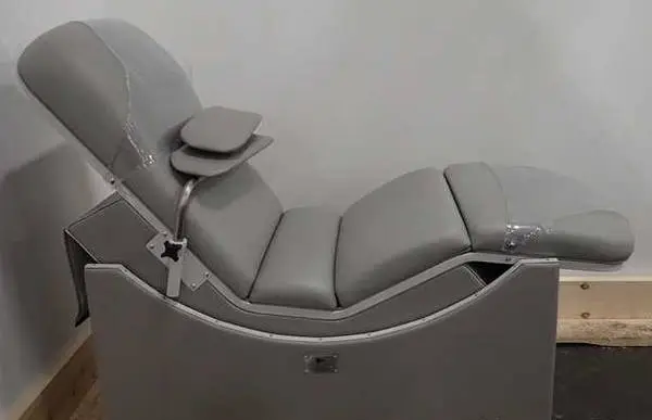 ASI Hampton 24” Tattoo Parlor Chair