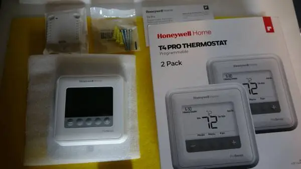Honeywell Thermostat T4 Pro - Brand NEW-less than 1/2 price