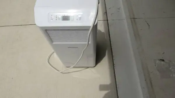 Portable A/C Unit-Hi-Sense-9 mos old