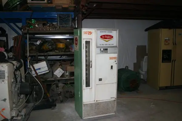Dr. Pepper Soda Machine