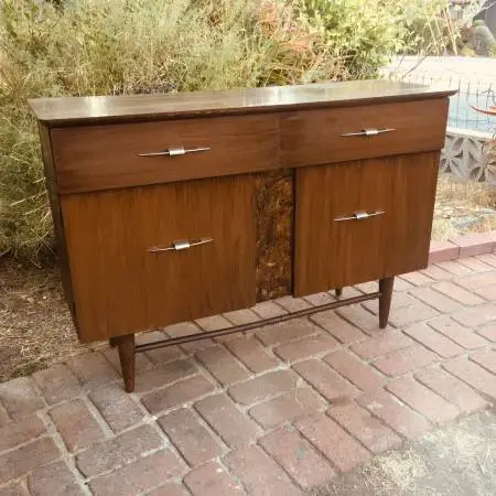 Project 1950-60s Mid Century Modern Home Furn. Co. LA Credenza/Bar