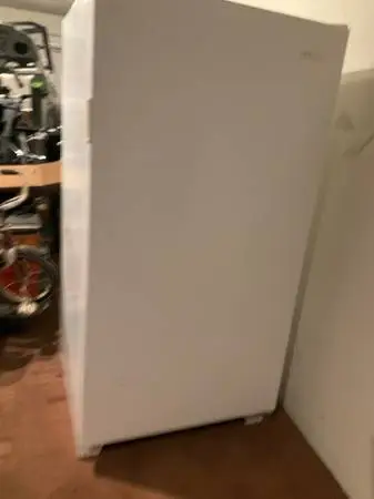 Frigidaire 11 ft.³ upright freezer