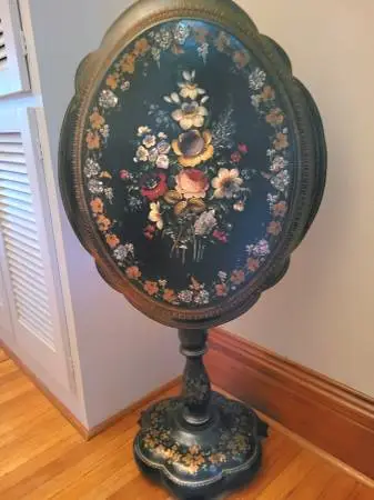 Victorian MOP Mother of Pearl Tilt Top Table
