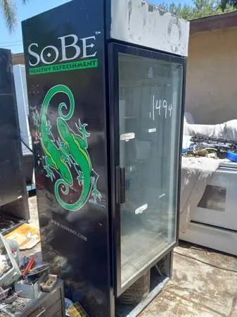 Comercial refrigerator glass door