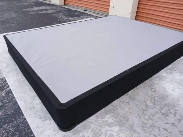QUEEN BOXSPRING LIKE NEW 9INCH FOR YR MATTRESS