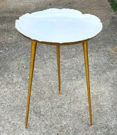 Gold Accent Side Table w/Scalloped Tray Top – Modern Glam / Hollywood