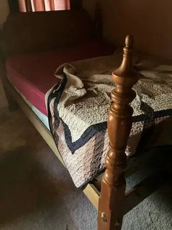 Queen Bed Solid Oak