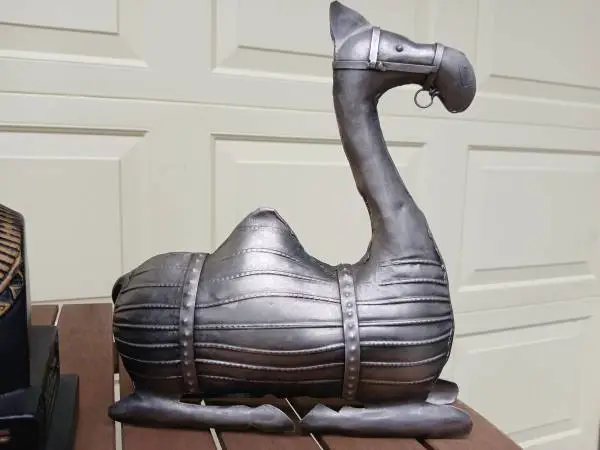 METAL CAMEL