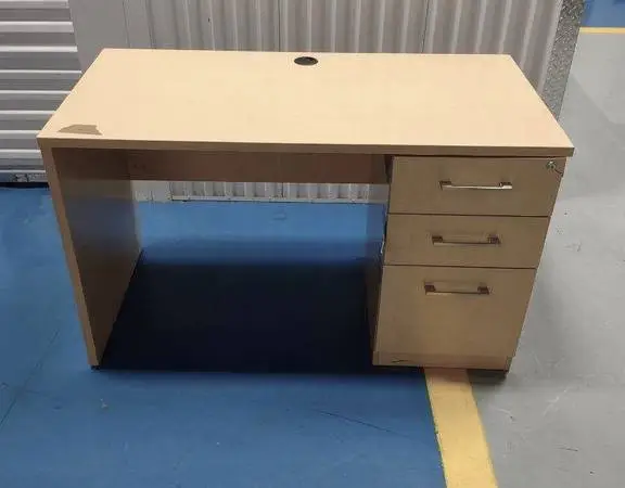 Like New 48wX24d Straight Front Desk w/File & Open Hutch
