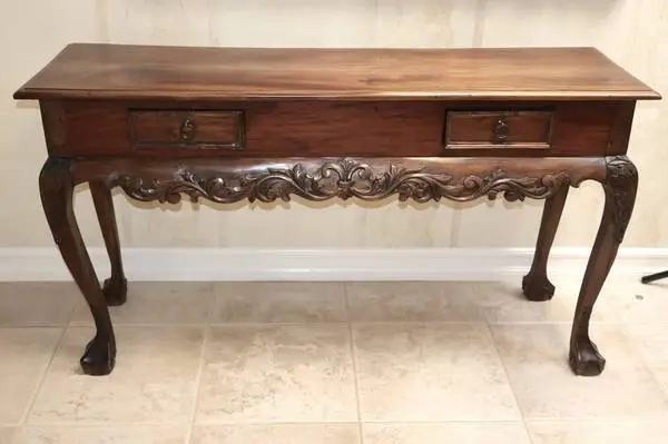 Vintage Georgian Style Beautifully Carved Wood 2-Drawer Console Table